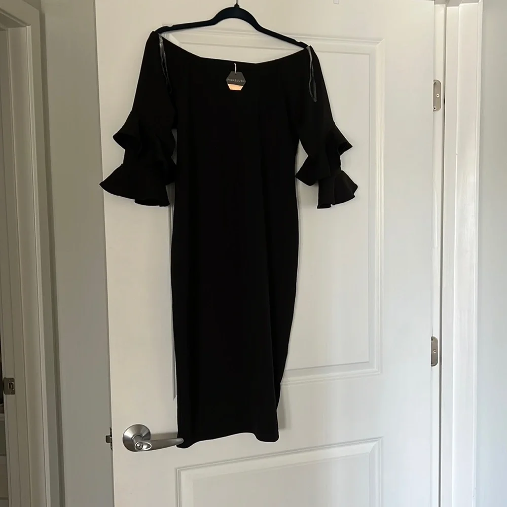 NWT pink blush maternity dress. 3/4 sleeve